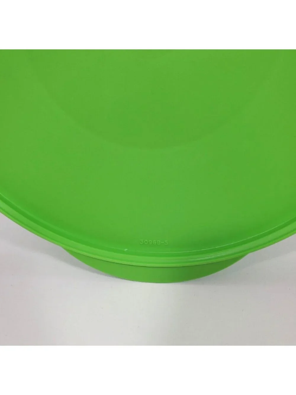 Tupperware Spring Green Replacement Seal Lid Impressions Medium Bowl 3096 B5